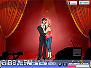 Флеш игра онлайн Знаменитости Новый год Поцелуй