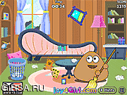 Флеш игра онлайн Поу убирается в комнате / Pou Clean Room